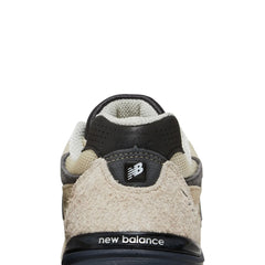New-Balance-Teddy-Santis-x-990v3-Made-in-USA-Moonbeam-7