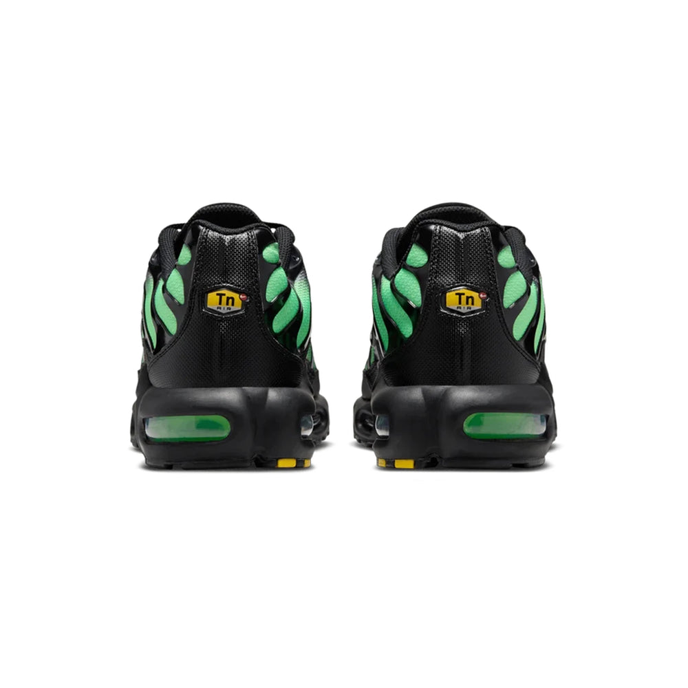 nike_air_max_plus_black_illusion_green_3
