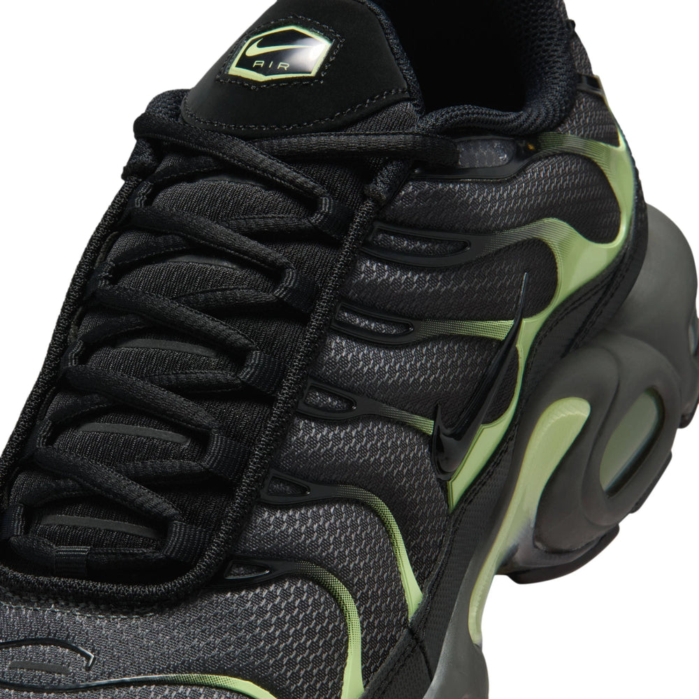 nike_air_max_plus_tn_iron_gray_light_liquid_lime_black_2021_6