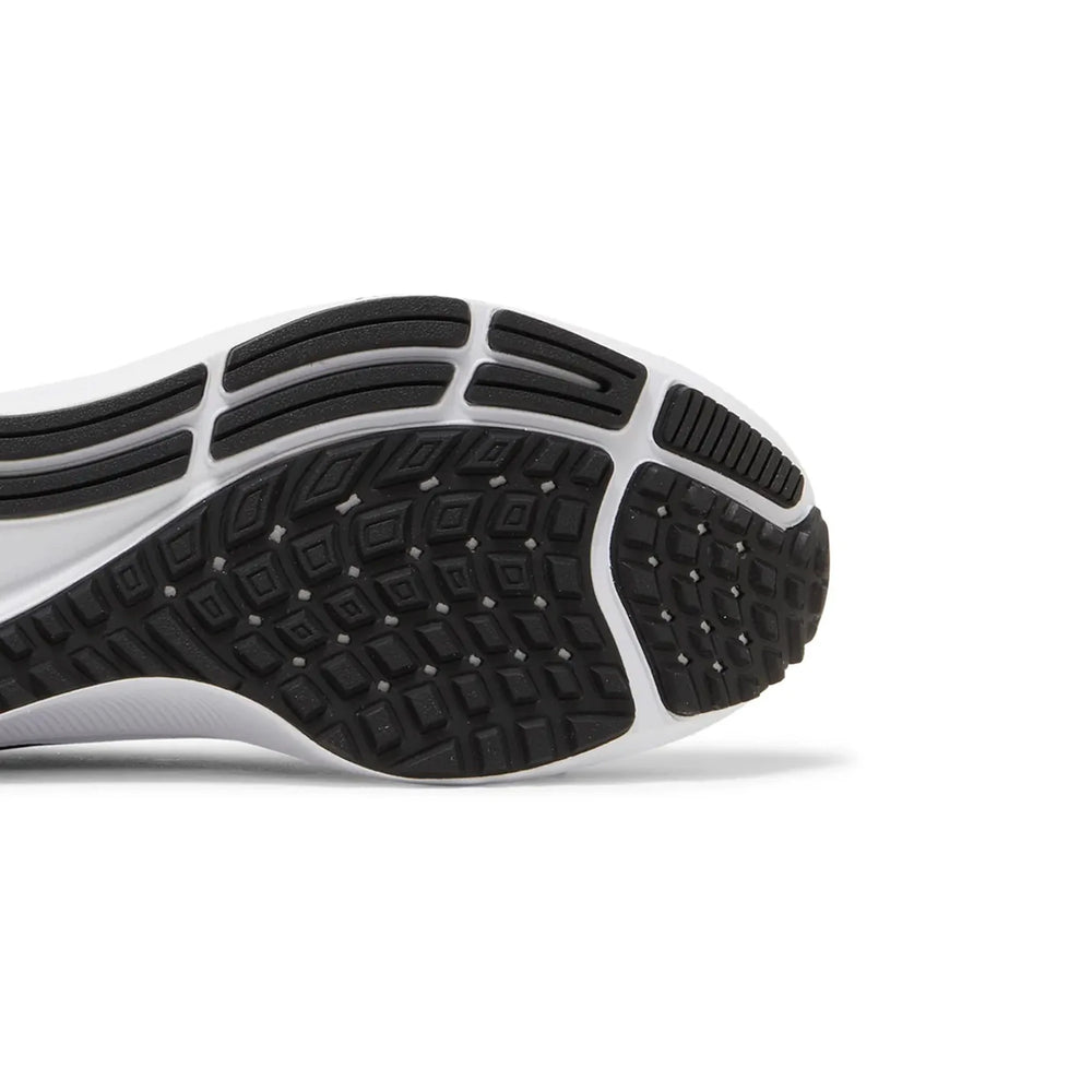 nike_air_zoom_pegasus_38_black_white_2021_8