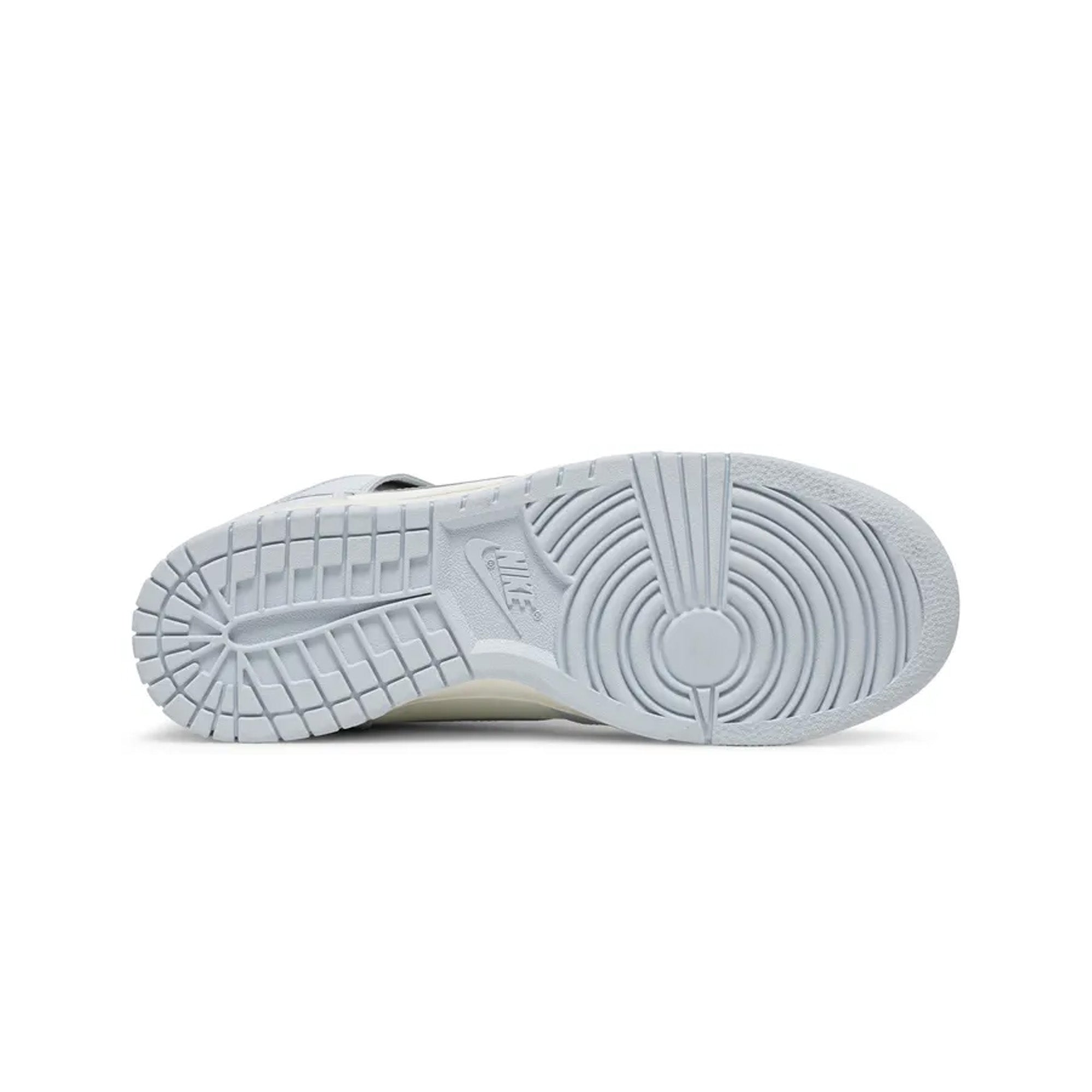 Nike-Dunk-High-W-‘Sail-Football-Grey’-6