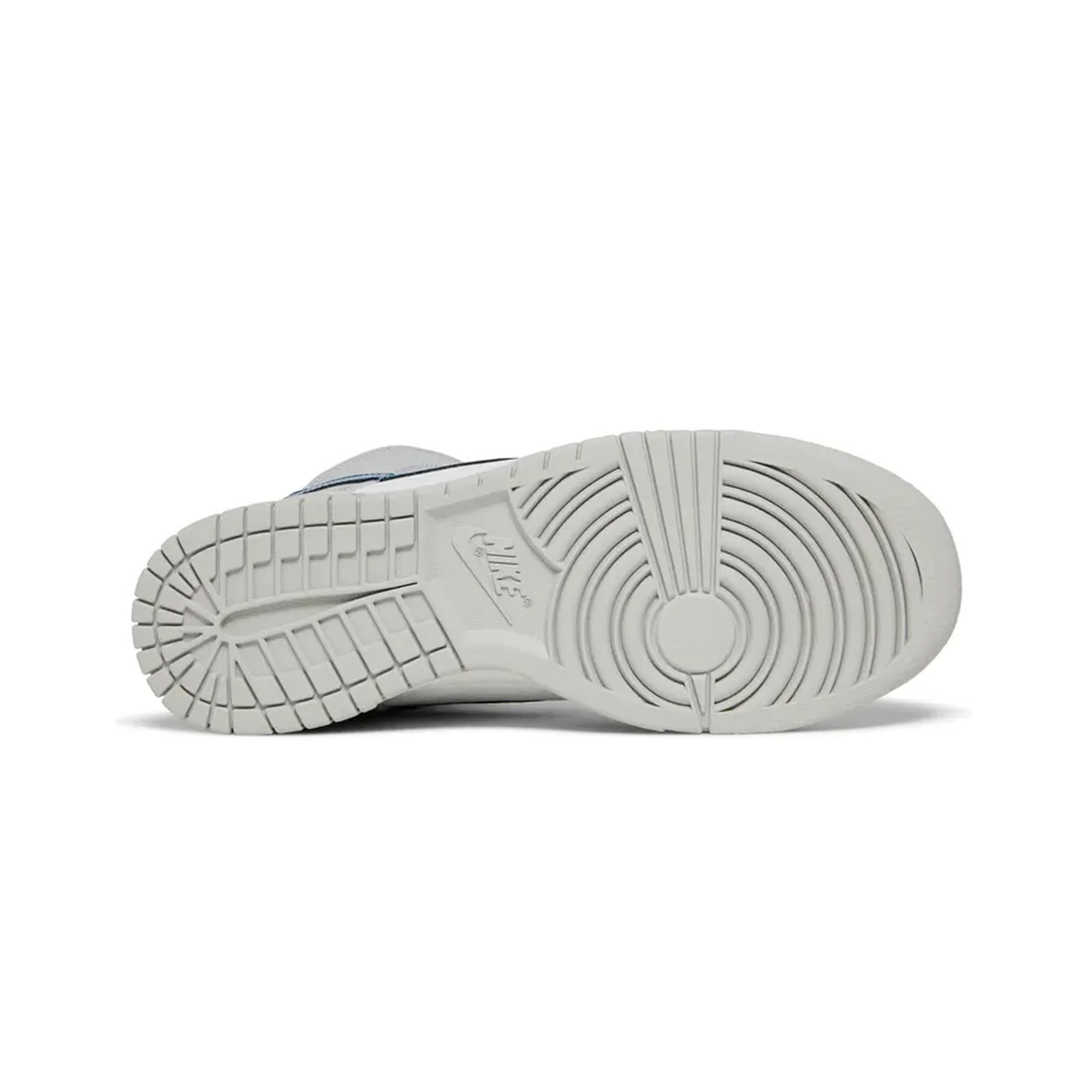 Nike-Dunk-High-‘FLS’-W-(2022)-5