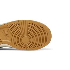 nike_dunk_low_malachite_university_gold_womens_2022_8