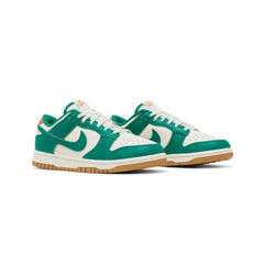nike_dunk_low_malachite_university_gold_womens_2022_2