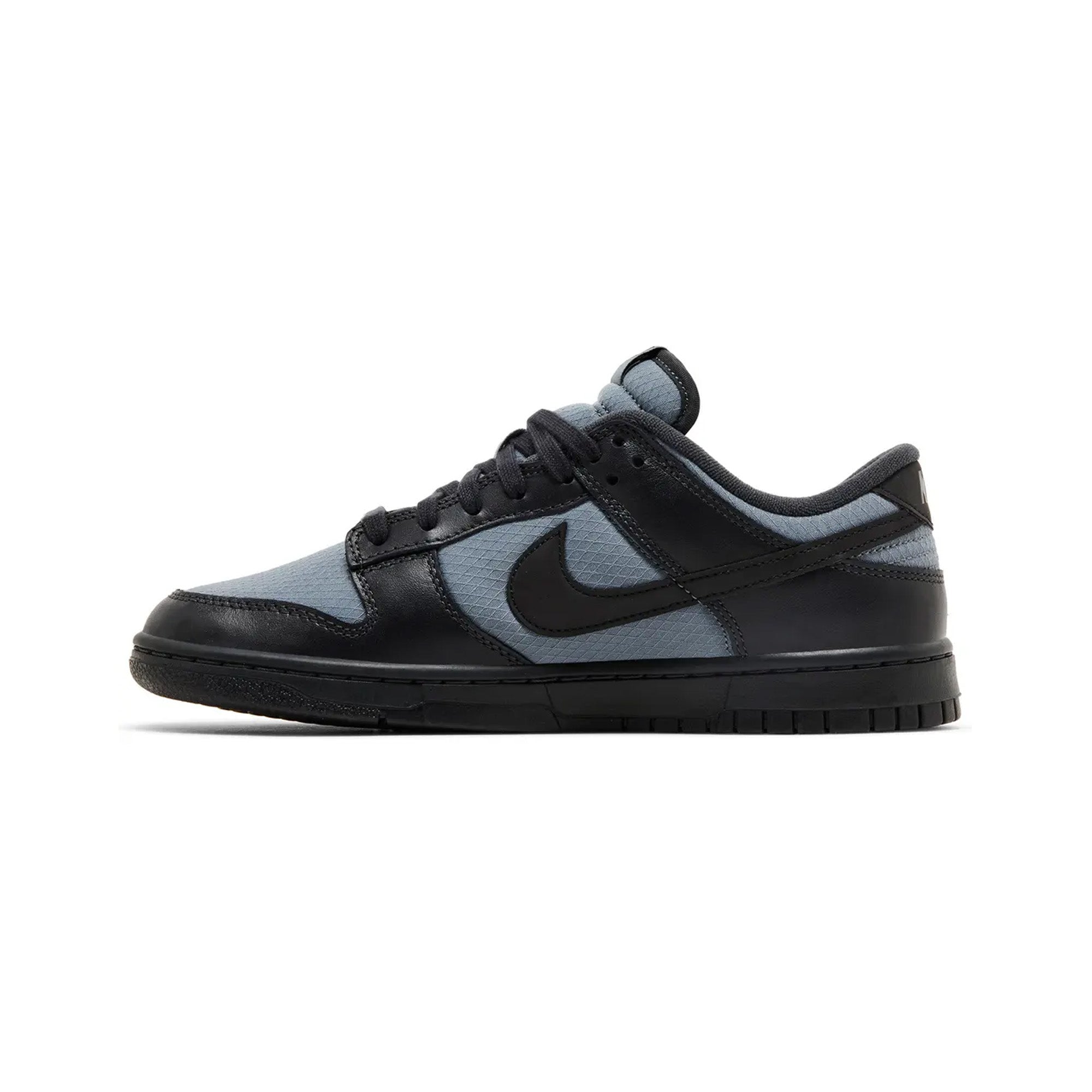 Nike-Dunk-Low-Retro-SE-'Off-Noir-Smoke-Grey'-(2024)-side-2