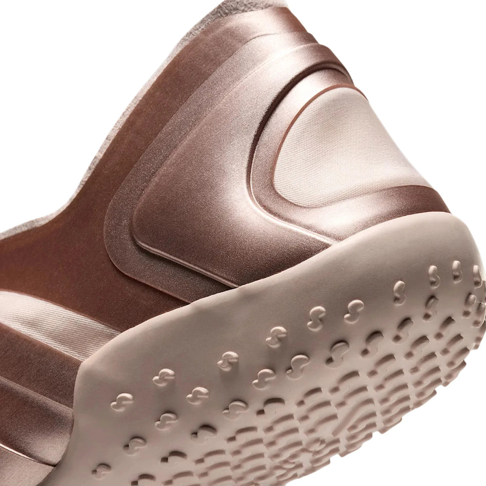 nike_rift_satin_skims_silt_red_womens_2026_8
