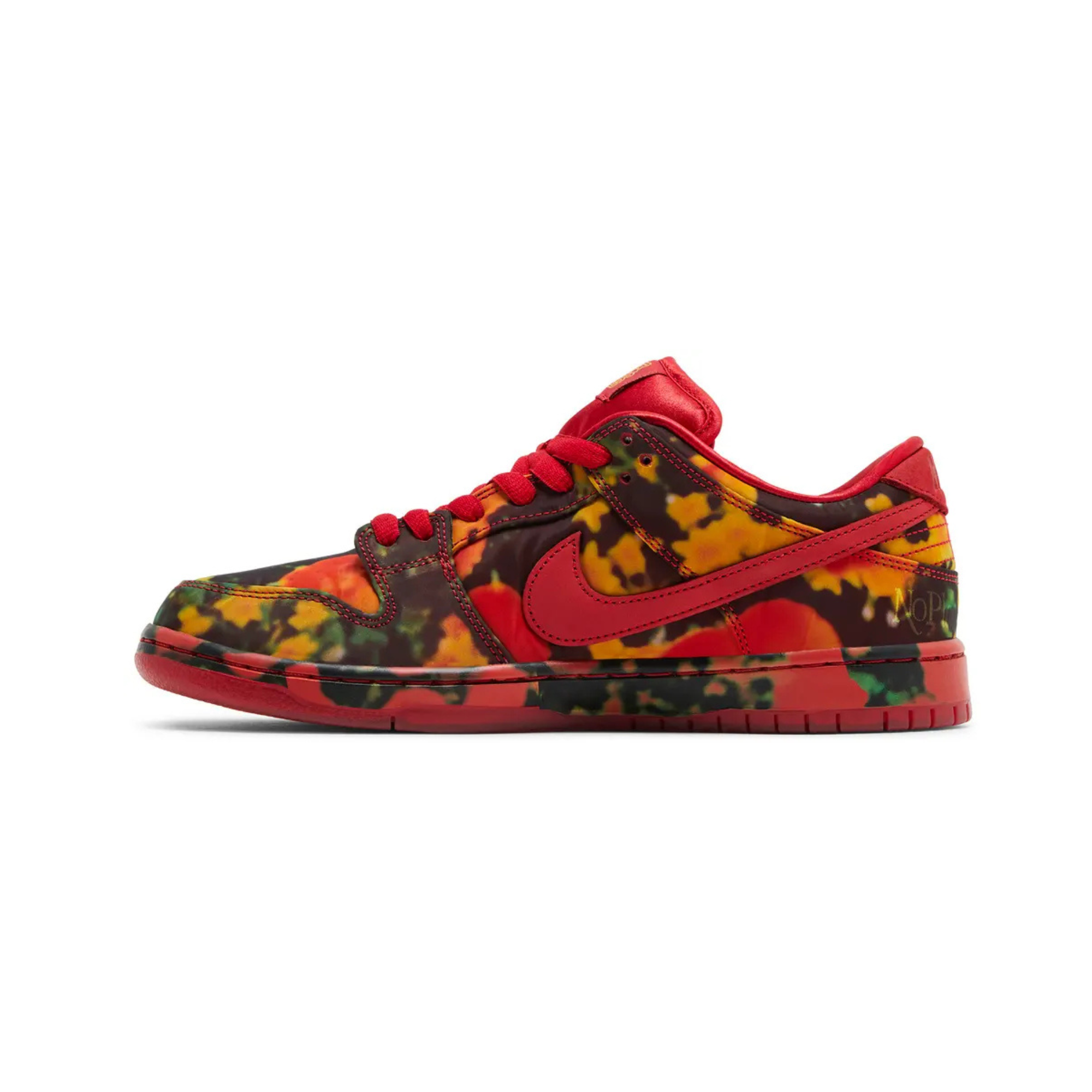 Nike-SB-Dunk-Low-'The-Wizard-of-Oz-Poppy-Field'-(2024)-side-2