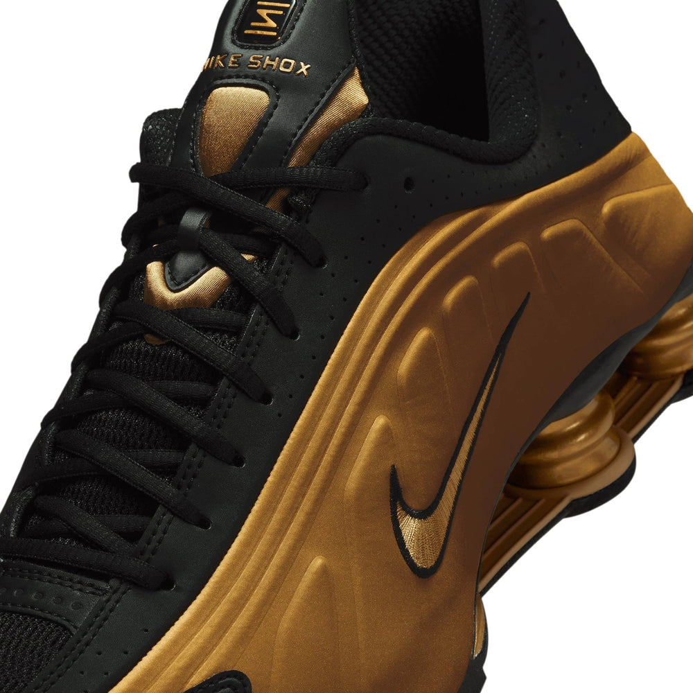 nike_shox_r4_metallic_gold_black_2025_7