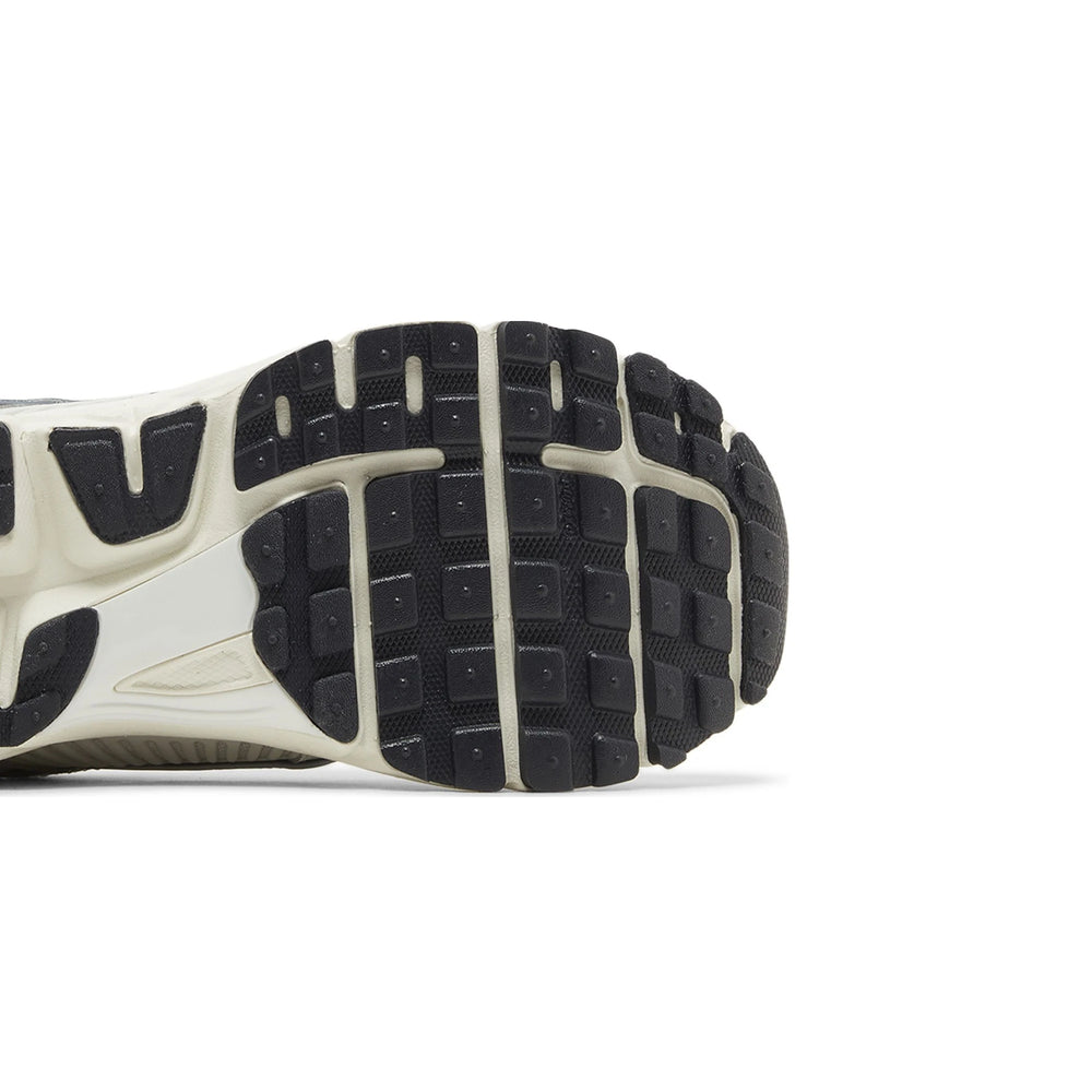 nike_zoom_vomero_5_chrome_2024_8