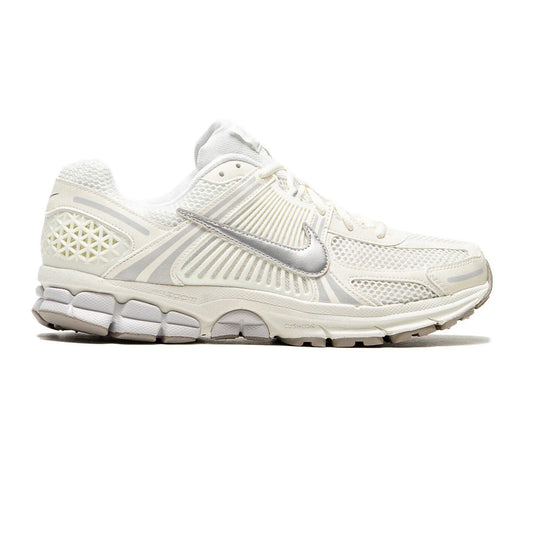 nike_zoom_vomero_5_sail_vast_grey_metallic_silver_1