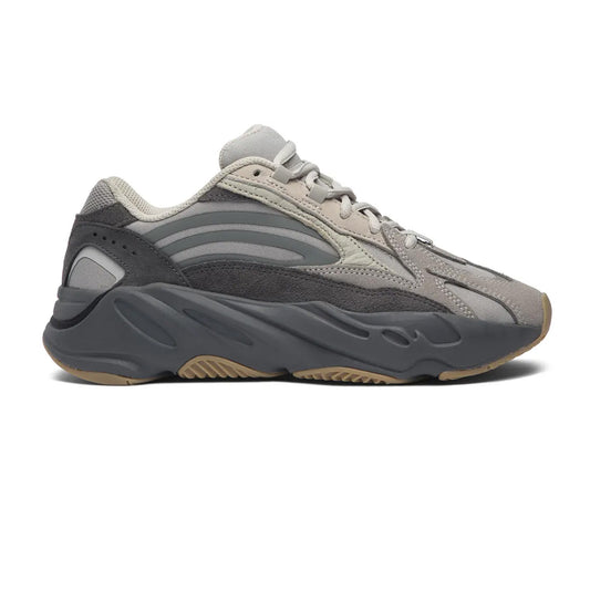 Yeezy-700-V2-‘Tephra’-(New)-side