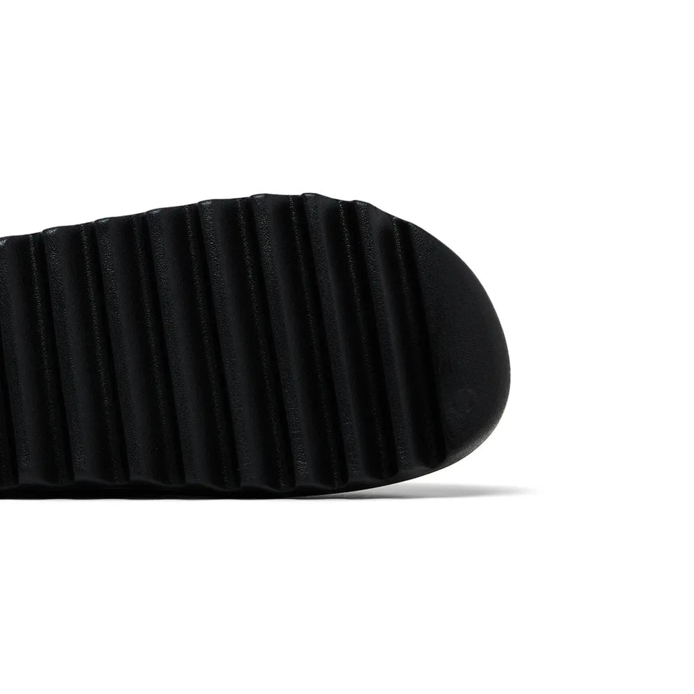 yeezy_slide_black_2025_8